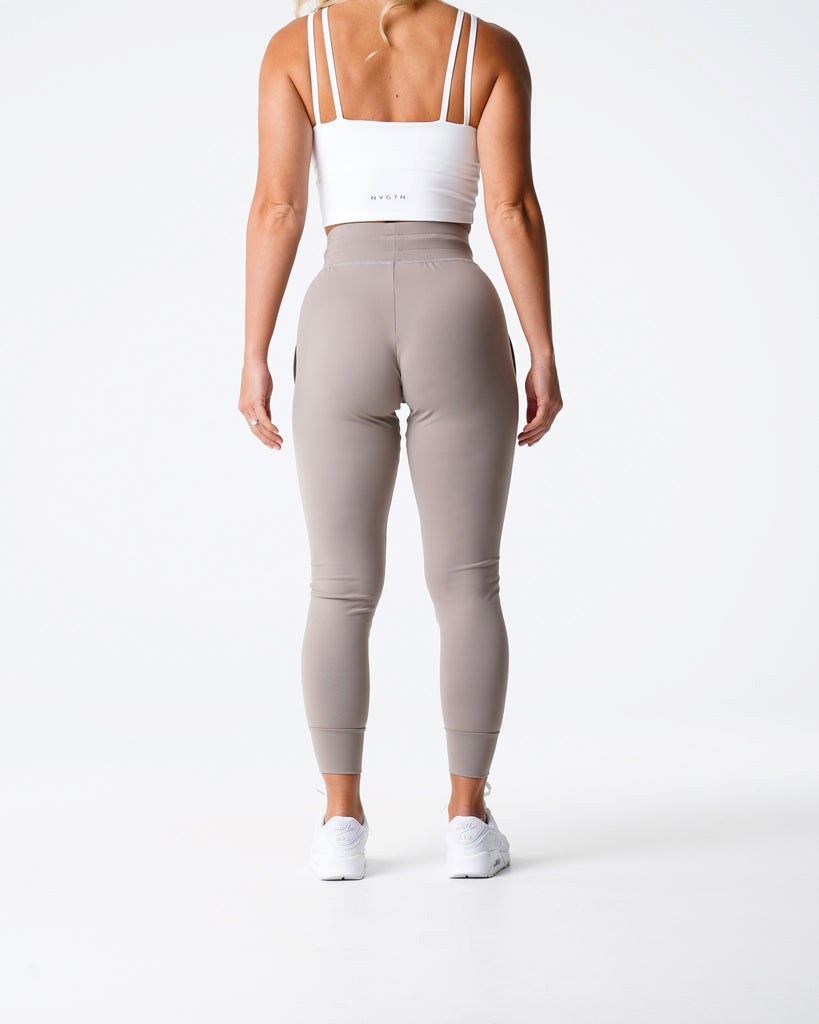 NVGTN Joggers Taupe  Joggers Femme | IOS-6418009