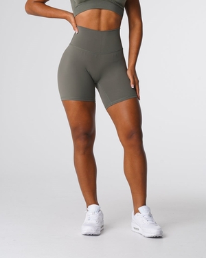 NVGTN Signature 2.0 Shorts Kaki Vert  Shorts Femme | DKF-0937503